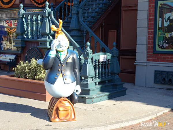 Figurine résine Olaf La reine des neiges Disneyland Paris Disney