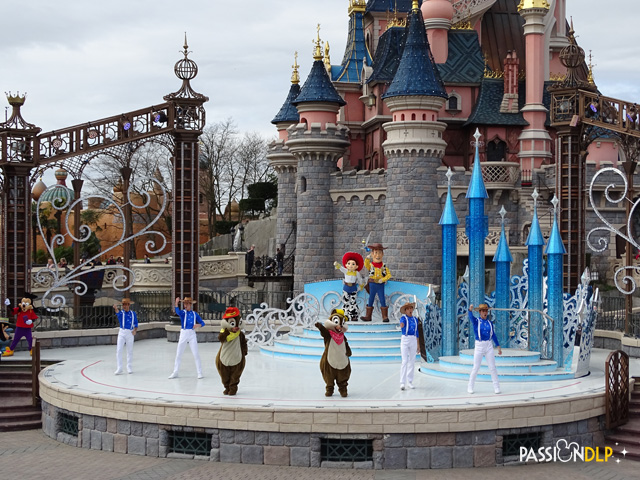 Mickey présente : Joyeux Anniversaire Disneyland Paris