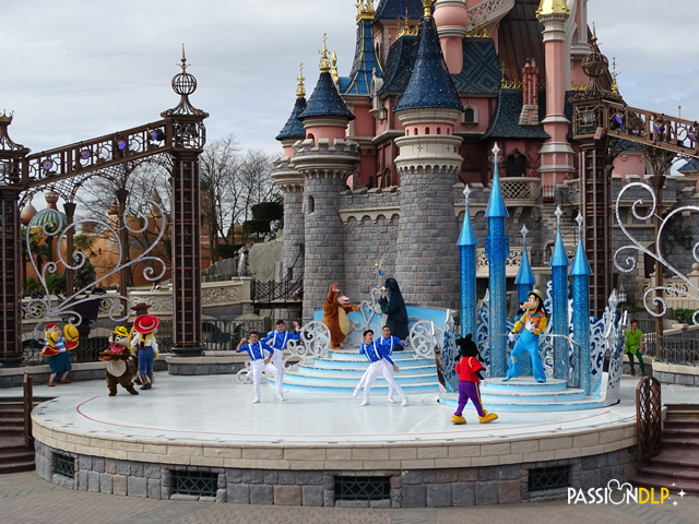 Mickey présente : Joyeux Anniversaire Disneyland Paris