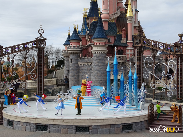 Mickey présente : Joyeux Anniversaire Disneyland Paris