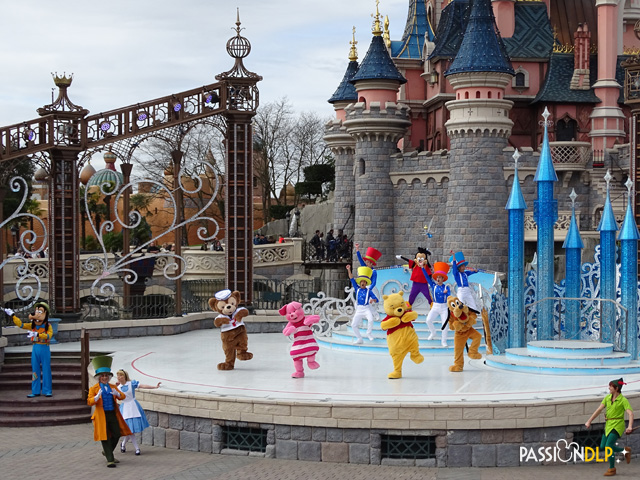 Mickey présente : Joyeux Anniversaire Disneyland Paris
