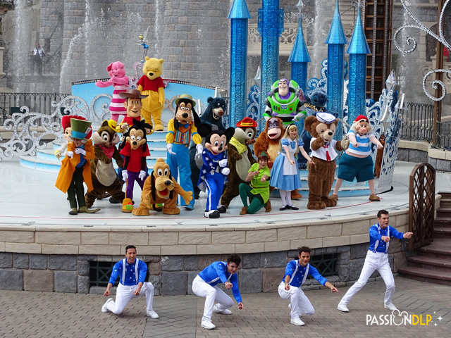 Mickey présente : Joyeux Anniversaire Disneyland Paris