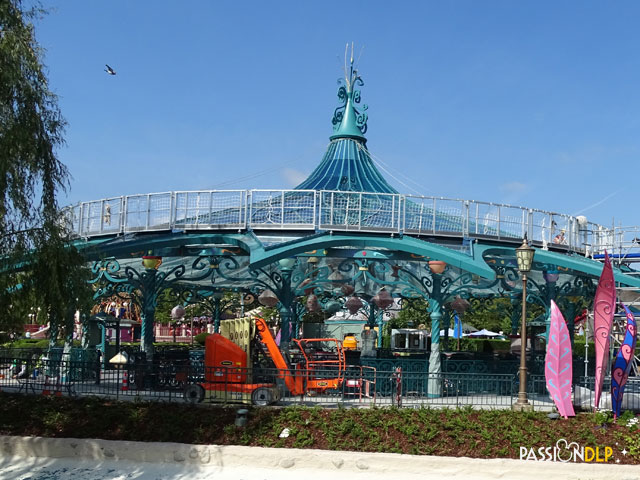 Mad Hatter’s Tea Cups
