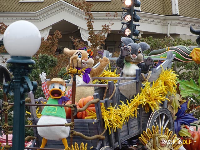 célébration halloween mickey