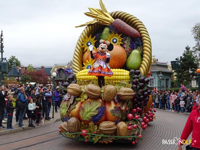 célébration halloween mickey