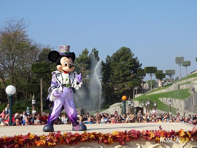 célébration halloween mickey