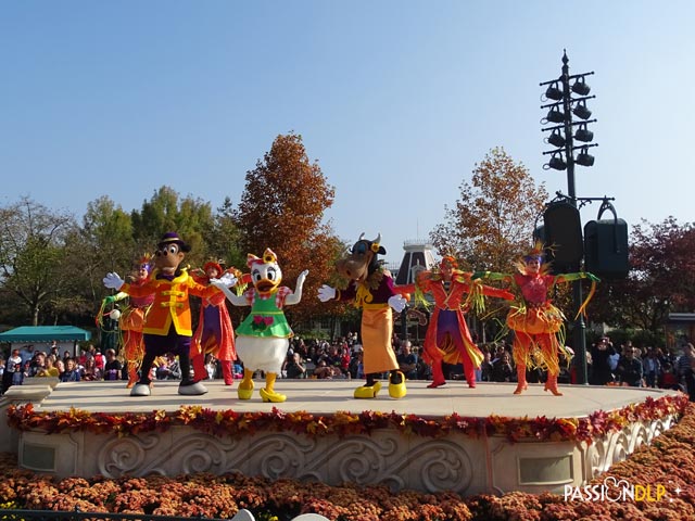 célébration halloween mickey