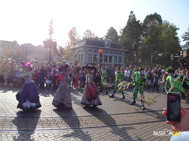 célébration halloween mickey