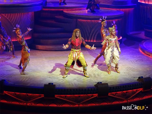 Le Roi Lion et les Rythmes de la Terre