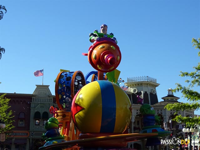 disney stars on parade