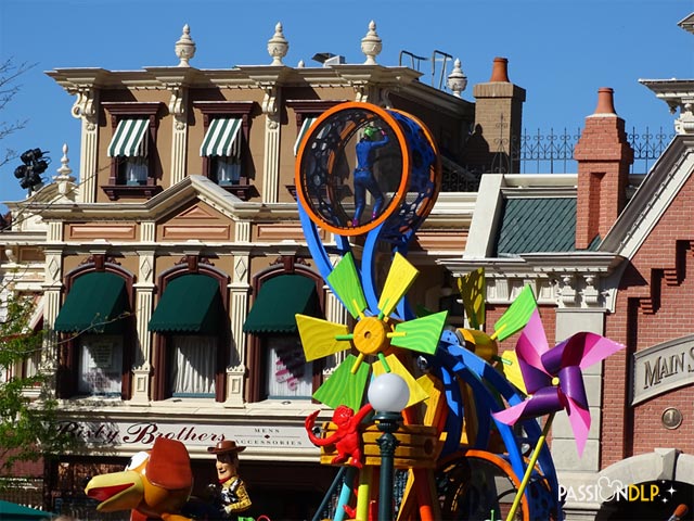 disney stars on parade