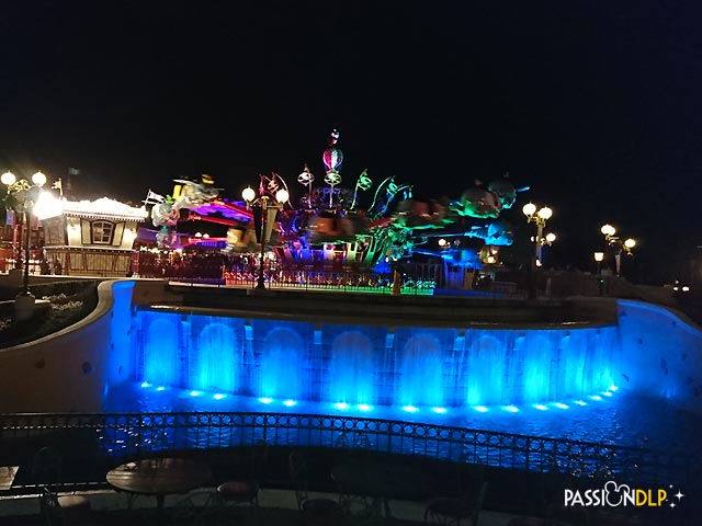 disneyland de nuit