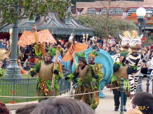 roi lion 2004