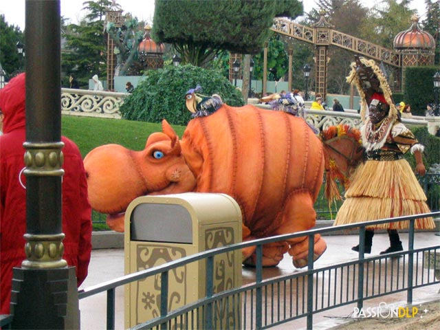 roi lion 2004