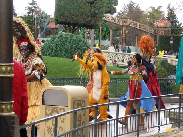 roi lion 2004
