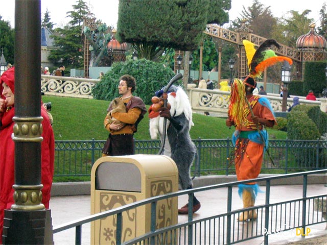 roi lion 2004