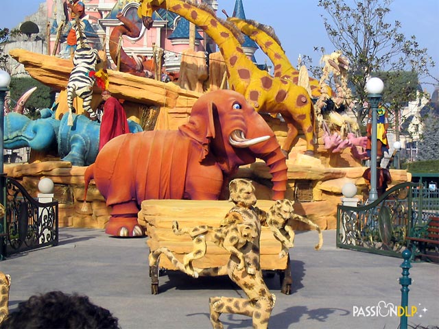 roi lion 2004