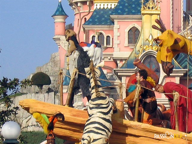 roi lion 2004