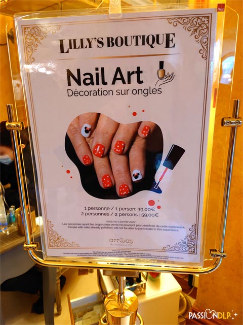 décoration sur ongles