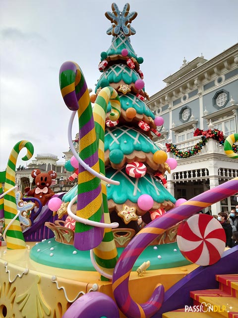 Mickey et sa parade étincelante de Noël