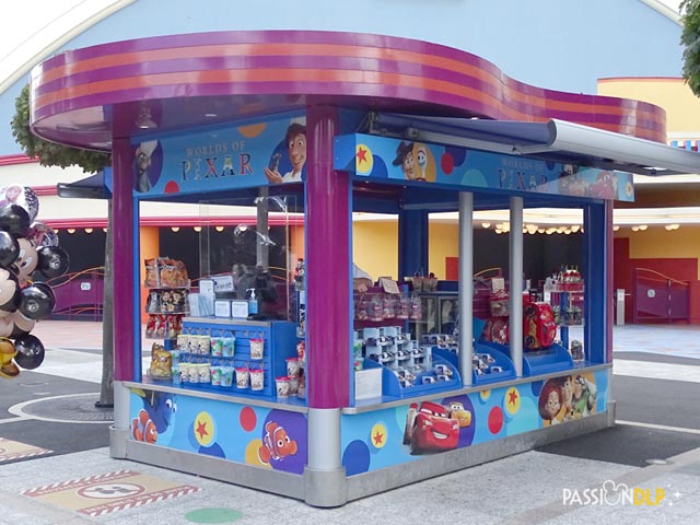 point de vente worlds of pixar