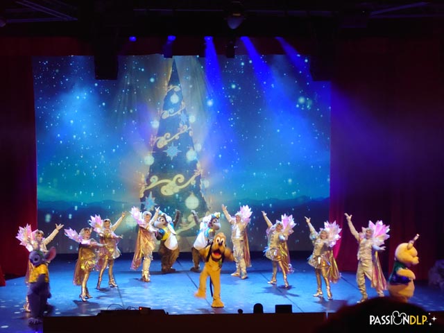 Mickey et sa Parade Étincelante de Noël