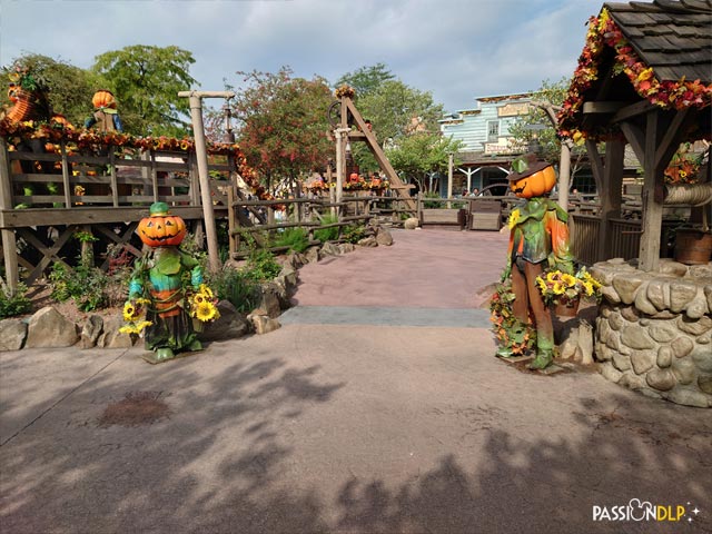 décor halloween frontierland