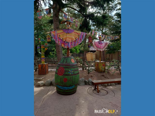 décor halloween frontierland