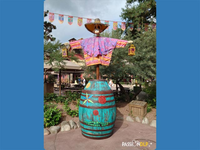 décor halloween frontierland