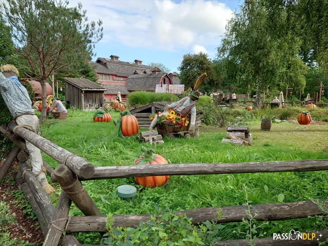 décor halloween frontierland