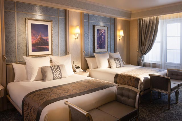 disneyland hotel