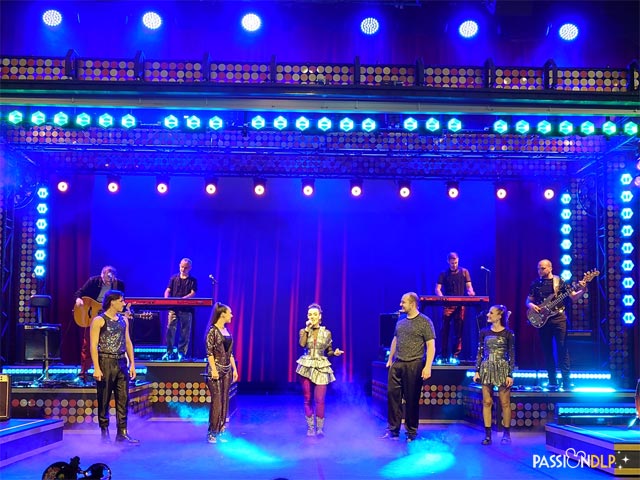 music hits concert