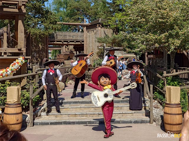 Miguel’s Fiesta Latina