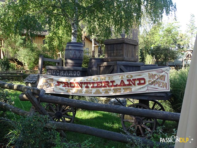 frontierland theater