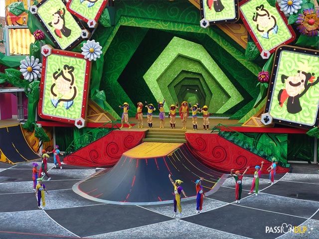 alice et la reine de cœur : retour au pays des merveilles